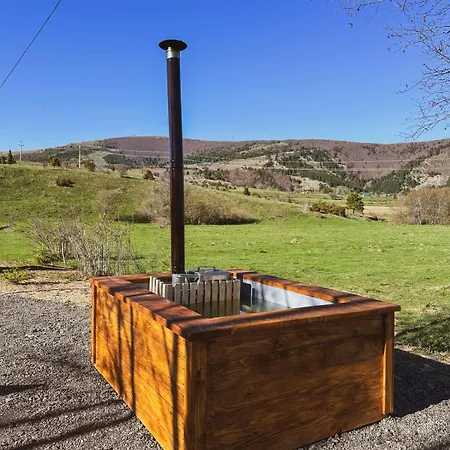 Luxe tent Sanjalica - Riverside Sleeping Barrel By Iglena *