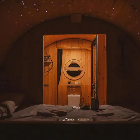 Luxe tent Sanjalica - Riverside Sleeping Barrel By Iglena